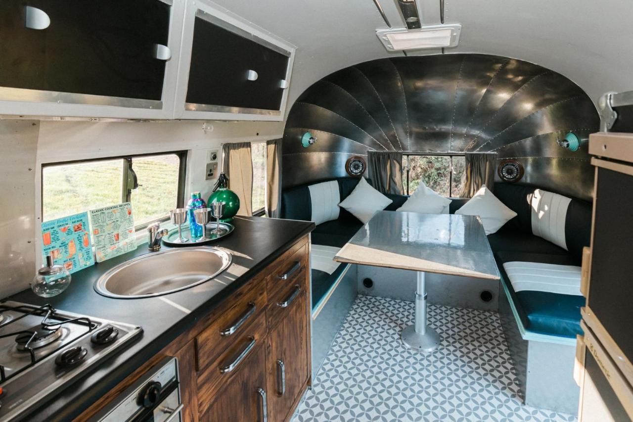 Silver Airstream Glamping & Rental Чичестер Экстерьер фото