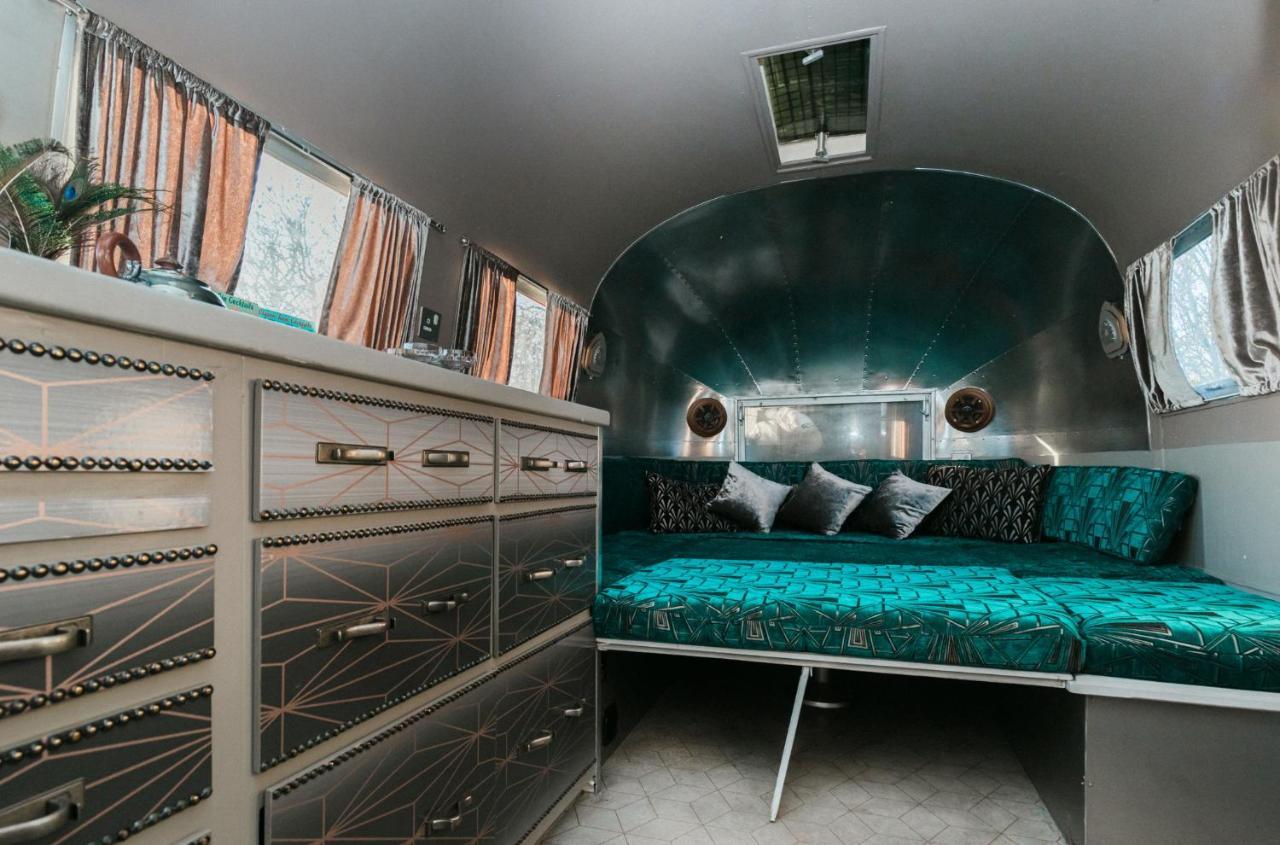 Silver Airstream Glamping & Rental Чичестер Экстерьер фото